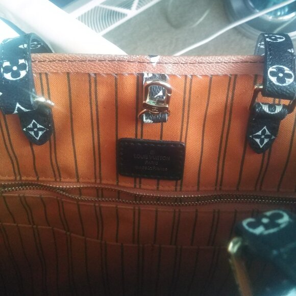 Louis Vuitton OnTheGo GM - Picture 6 of 8